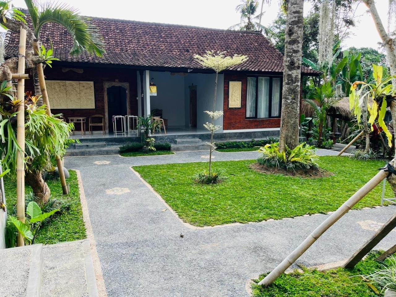 Yasa Backpackers House Ostello Ubud Esterno foto